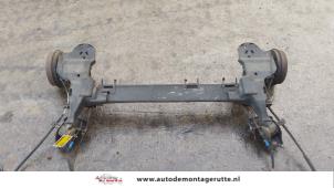 O174285 Gebruikte achteras voorwielaandrijving Peugeot 208