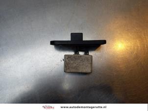 O174307 Gebruikte kachel weerstand Toyota Starlet