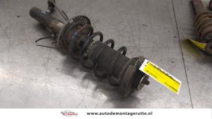 O174351 Gebruikte voorpoot rechts Skoda Fabia