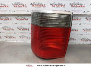 O174374 Gebruikte achterlicht links Landrover Range Rover