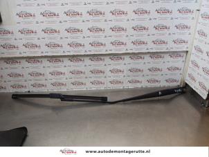 O174397 Gebruikte ruitenwisserarm voor Volkswagen Golf