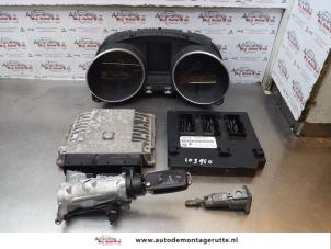 O174432 Gebruikte kontaktslot + computer Volkswagen Golf