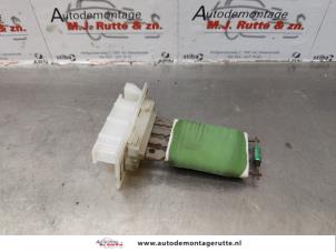 O174439 Gebruikte kachel weerstand Volkswagen Golf