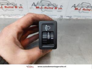 O174502 Gebruikte schakelaar koplamp ihv Opel Agila