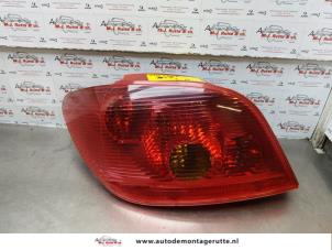 O174519 Gebruikte achterlicht links Peugeot 307