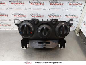 O174556 Gebruikte chaufage bedieningspaneel Mazda 2.