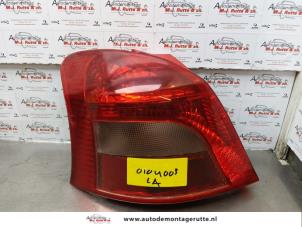 O174560 Gebruikte achterlicht links Toyota Yaris