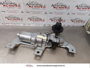 O174610 Gebruikte ruitenwissermotor achter Opel Agila