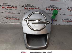 O174615 Gebruikte achterklep handgreep Opel Agila
