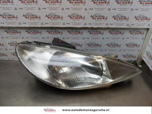 O174619 Gebruikte koplamp rechts Peugeot 206