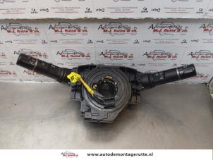 O174636 Gebruikte schakelaar stuurkolom (licht) Mazda 2.