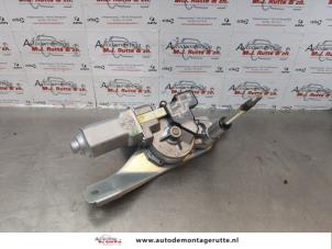 O174641 Gebruikte motor ruitenwisser achter Mazda 2.