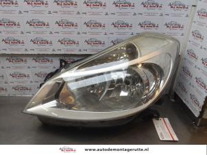 O174661 Gebruikte linker koplamp Renault Clio