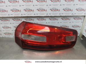 O174725 Gebruikte achterlicht links Citroen C4 Picasso