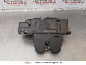O174779 Gebruikte slotmechaniek achterklep Citroen C4 Picasso
