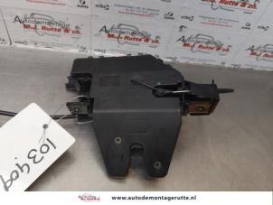 O174836 Gebruikte achterklep slotmechaniek BMW 3-Serie