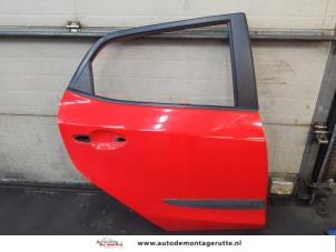O174901 Gebruikte portier 4deurs rechts-achter Mazda 2.