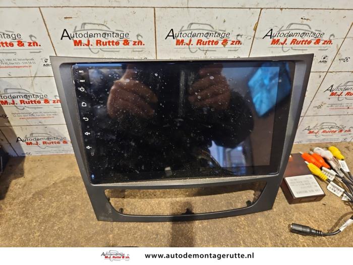 Gebruikte Radio Mercedes E-Klasse O174902