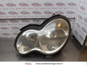 O174952 Gebruikte koplamp links Mercedes C-Klasse