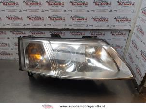 O174959 Gebruikte rechter koplamp Saab 9-3