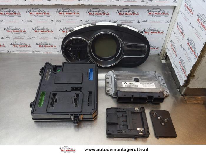 Gebruikte Kontaktslot + computer Renault Megane O175040