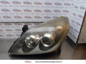 O175042 Gebruikte linker koplamp Opel Vectra