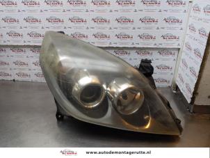 O175043 Gebruikte rechter koplamp Opel Vectra