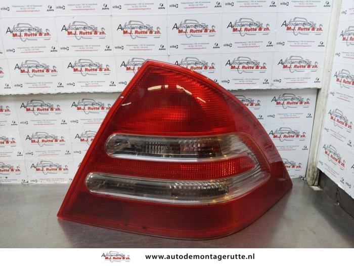 Gebruikte Achterlicht rechts Mercedes C-Klasse O175176