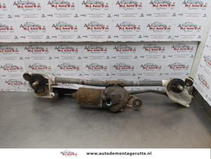 O175194 Gebruikte ruitenwismotor+mechaniek Nissan Micra