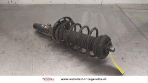O175199 Gebruikte schokdemperpoot rechts-voor Peugeot 208