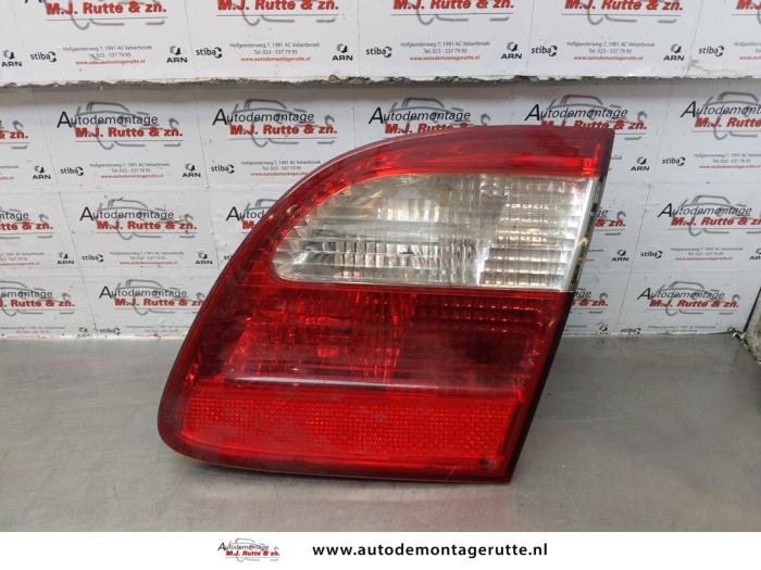 Gebruikte Achterlicht rechts Mercedes E-Klasse O175251