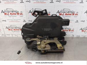 O175266 Gebruikte deurslot mechaniek 4deurs rechts-achter Seat Toledo