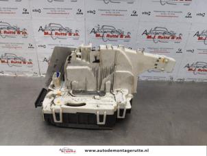 O175346 Gebruikte slotmechaniek portier 2deurs rechts Mercedes Sprinter