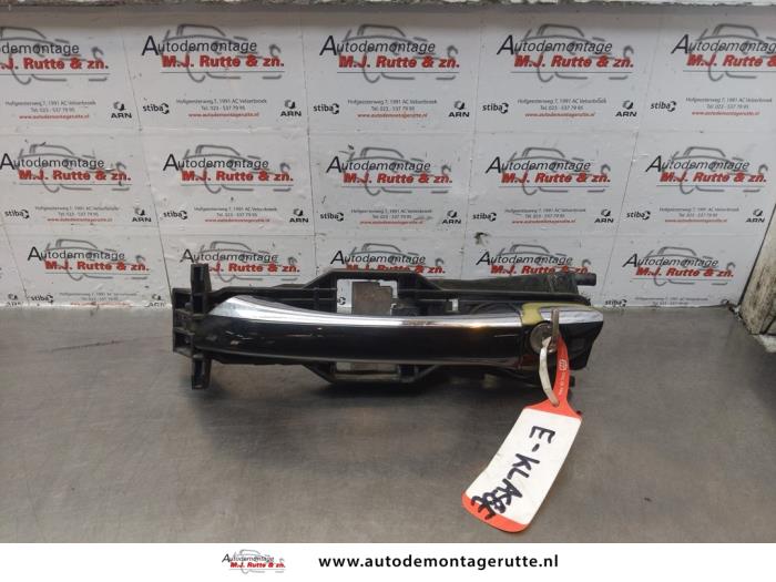 Gebruikte Portiergreep 4Deurs links-voor Mercedes E-Klasse O175356