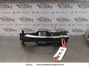 O175356 Gebruikte portiergreep 4deurs links-voor Mercedes E-Klasse