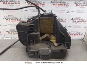 O175368 Gebruikte slotmechaniek portier 4deurs links-achter Mercedes E-Klasse