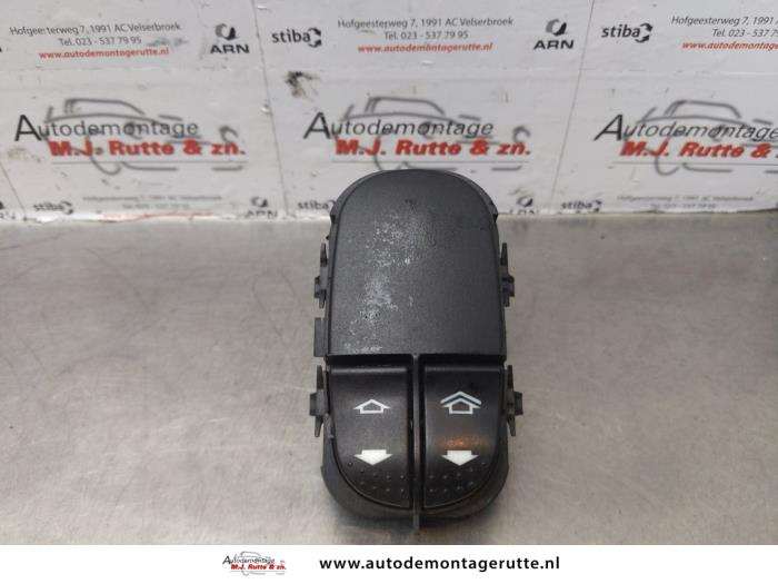 Gebruikte Combischakelaar ramen Ford Focus O175380