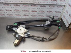 O175384 Gebruikte ruitmechaniek 4deurs rechts-voor Ford Focus