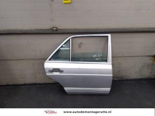 O175493 Gebruikte deur 4deurs rechts-achter Mercedes 260SE-600SEL