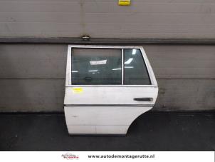 O175495 Gebruikte deur 4deurs links-achter Mercedes 200 - 500