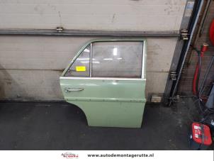 O175497 Gebruikte deur 4deurs rechts-achter Mercedes 200 - 500