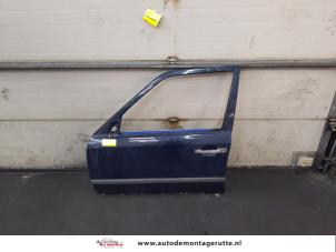 O175498 Gebruikte portier 4deurs links-voor Mercedes 200 - 500