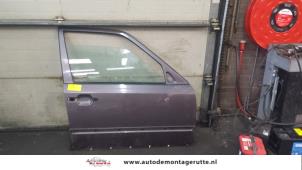 O175501 Gebruikte deur 4deurs rechts-voor Mercedes 200 - 500