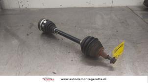 O175601 Gebruikte homokineetas links-voor Volkswagen Golf