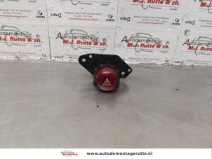 O175637 Gebruikte alarmlicht schakelaar Mitsubishi Grandis