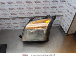 O175642 Gebruikte linker koplamp Ford Fusion