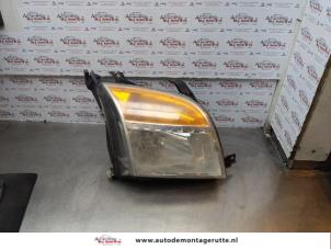 O175643 Gebruikte rechter koplamp Ford Fusion