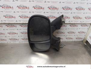 O175653 Gebruikte buitenspiegel links Renault Trafic