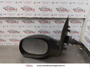 O175687 Gebruikte buitenspiegel links Peugeot 206 PLUS