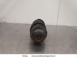 O175713 Gebruikte schokdemperpoot links-voor Peugeot 107